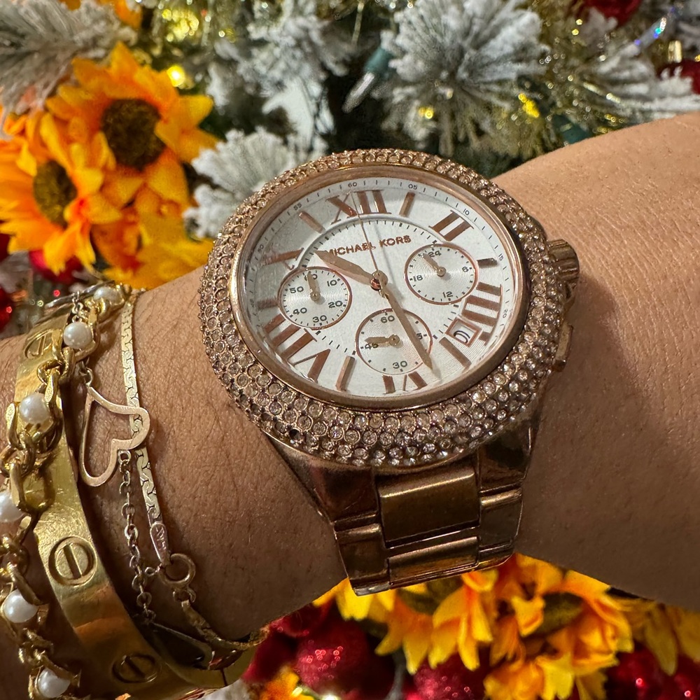 ONE DAY SALE💫

SALE🌸MICHAEL KORS chronograph rose gold watch ✨ - Picture 7 of 11